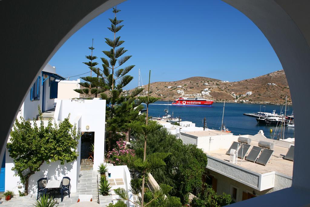 Poseidon Hotel Иос Хора Екстериор снимка