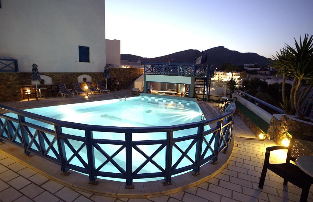 Poseidon Hotel Иос Хора Екстериор снимка